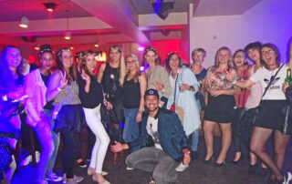 Reiseleiter hamburg partytour mieten sightseeingkontor