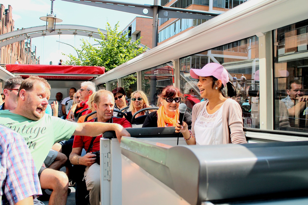 stadtrundfahrtbus hamburg mieten oben sightseeingkontor