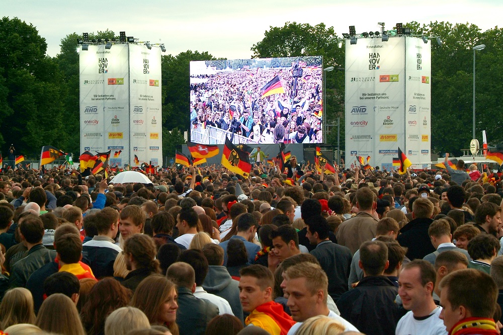 public viewing heiligengeistfeld