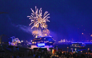 Hafengeburtstag GroesFeuerwerk SightseeingKontor
