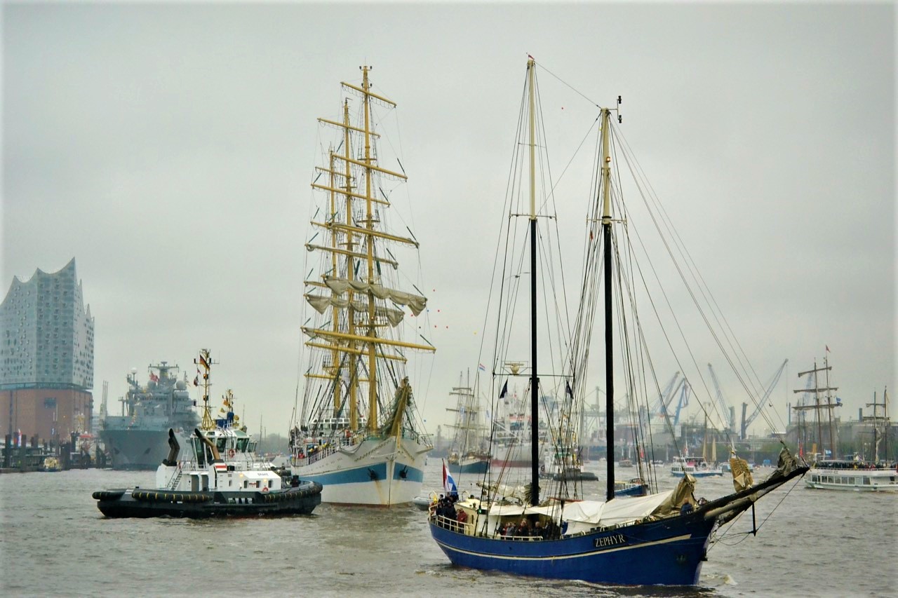 hafengeburtstag hamburg schiffe auf der elbe