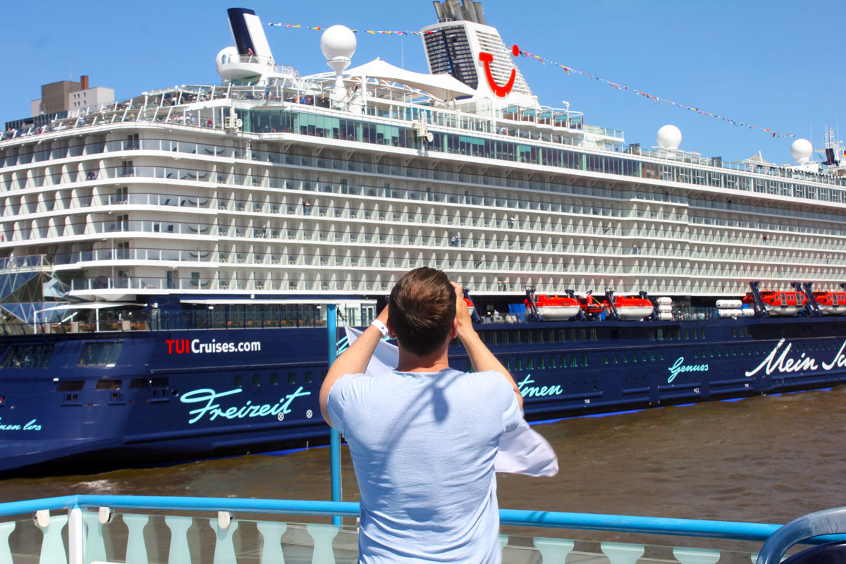 Großehafenrundfahrt hamburg fotomotive sightseeing kontor