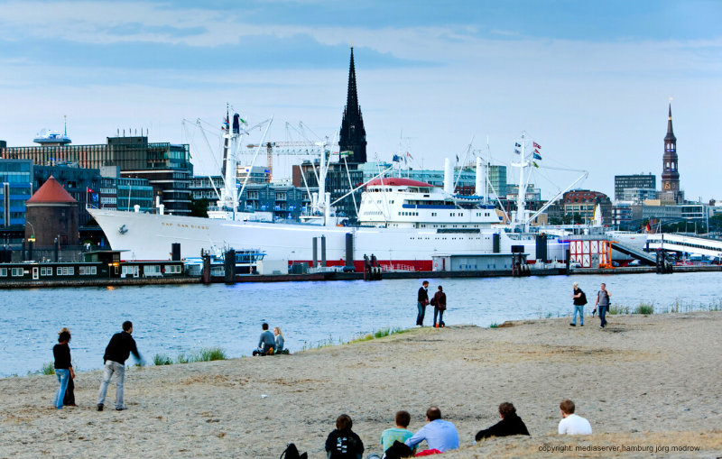 S Cap San Diego vom Elbstrand gegenüber mediaserver hamburg joerg modrow
